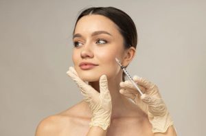 Read more about the article All You Need to Know About the Risks of Botox and Dysport for Wrinkle Reduction