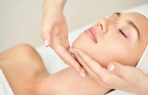 Read more about the article Dermaplaning How-To Guide [2025]